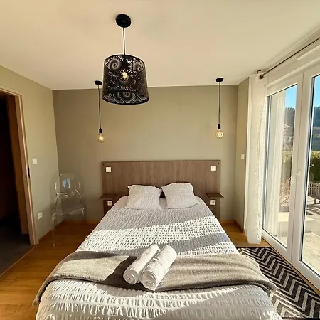 Le Jardin Idyllique - Sauna - Vue Appartement