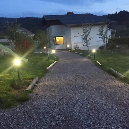 Aux Bonheurs Du Lejlighed